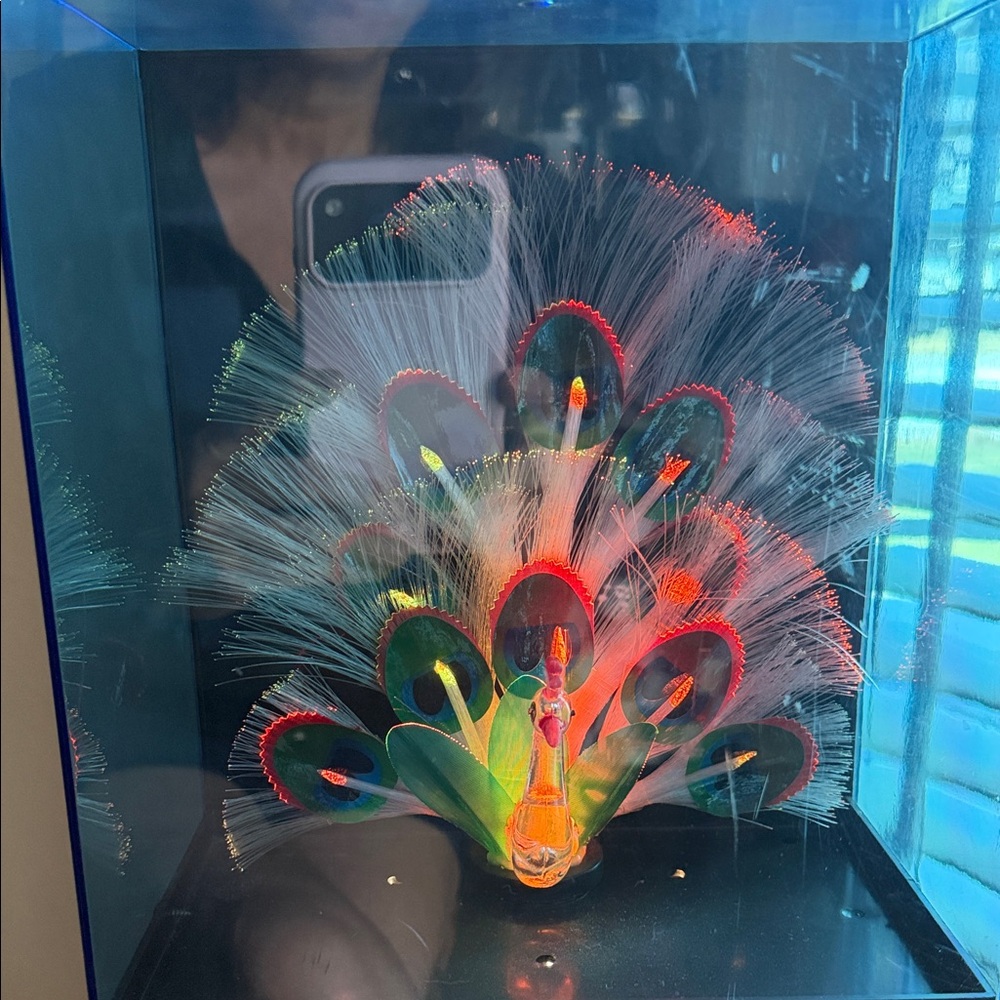 Vintage America Black Base Peacock Fiber Optic Accent Lamp